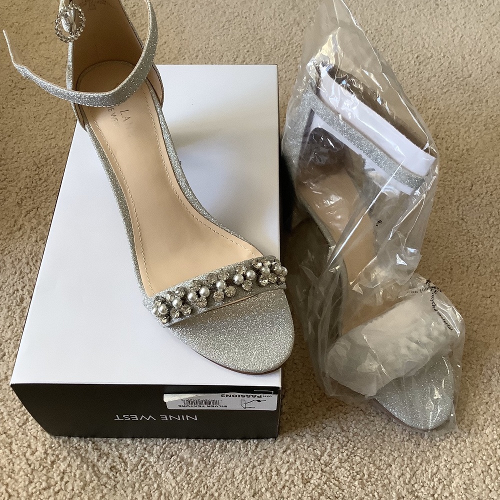 Ninewest Silver wedding shoes -size 11-Yes  to the shoe before you say I do!!!!